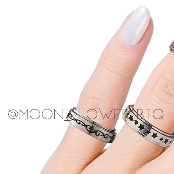 Black Star Anxiety Fidget Spinner Ring - Picture 5 of 8